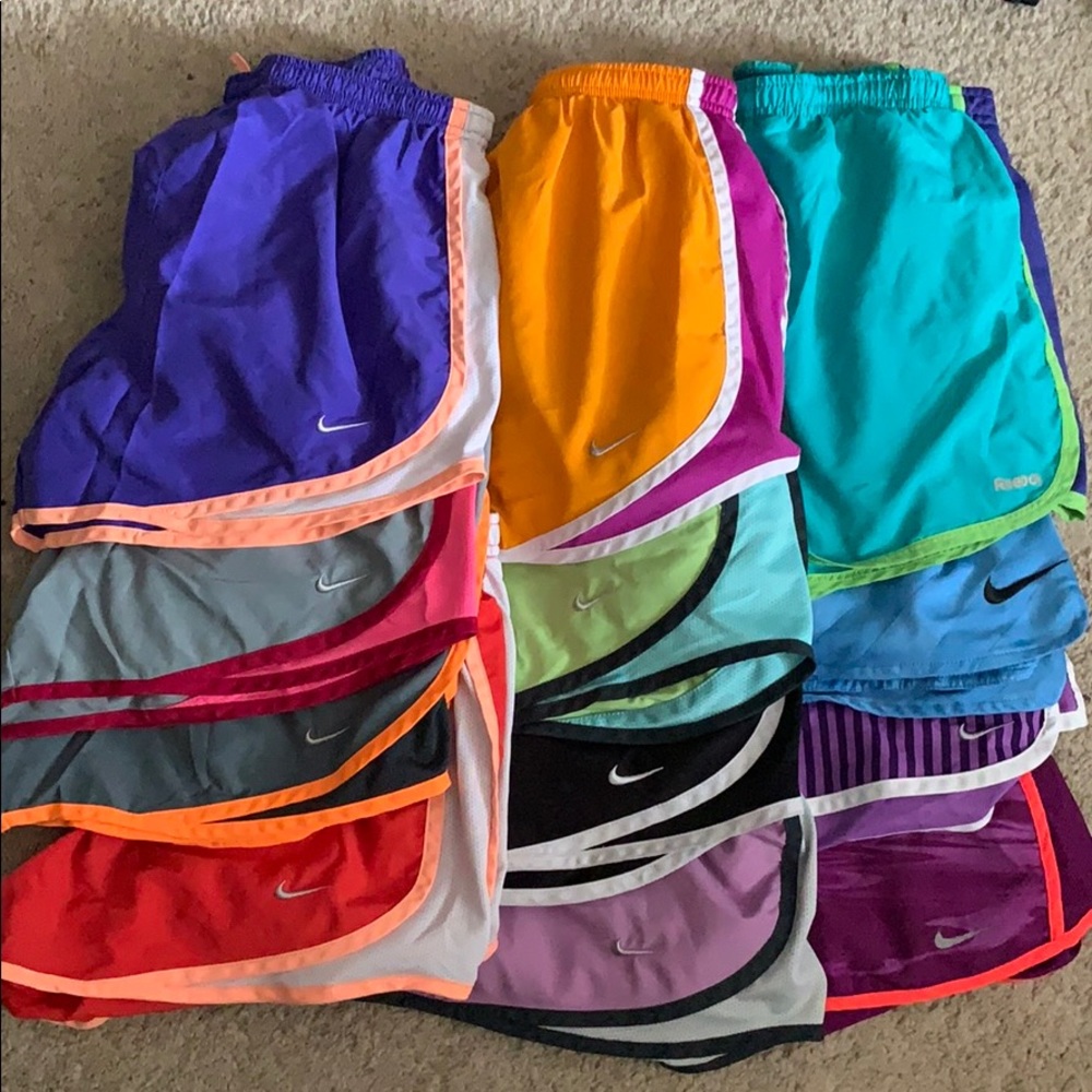 Nike Women’s Dri-Fit Running Shorts small